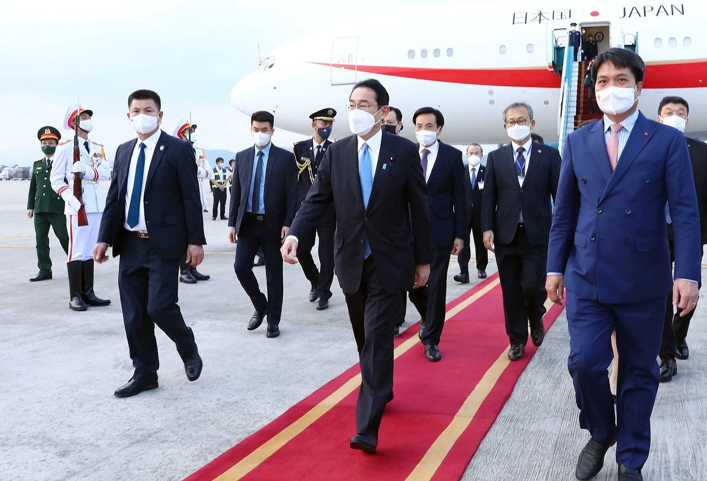 Thủ tướng Nhật Bản Kishida Fumio bắt đầu thăm chính thức Việt Nam 